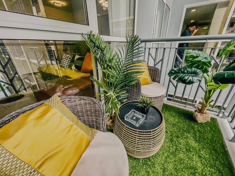 Spacious & Luxury 4BR Home across Okada and Solaire Apartment in Pasay