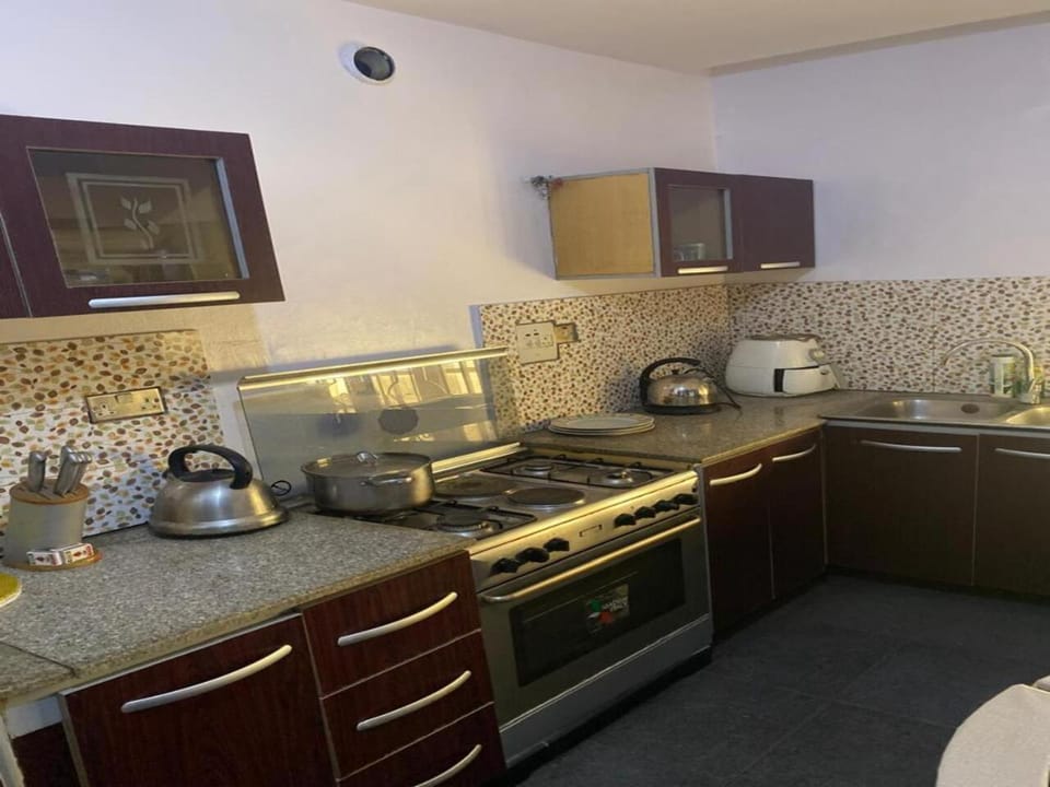 Kitchen or kitchenette, kitchen, kitchen