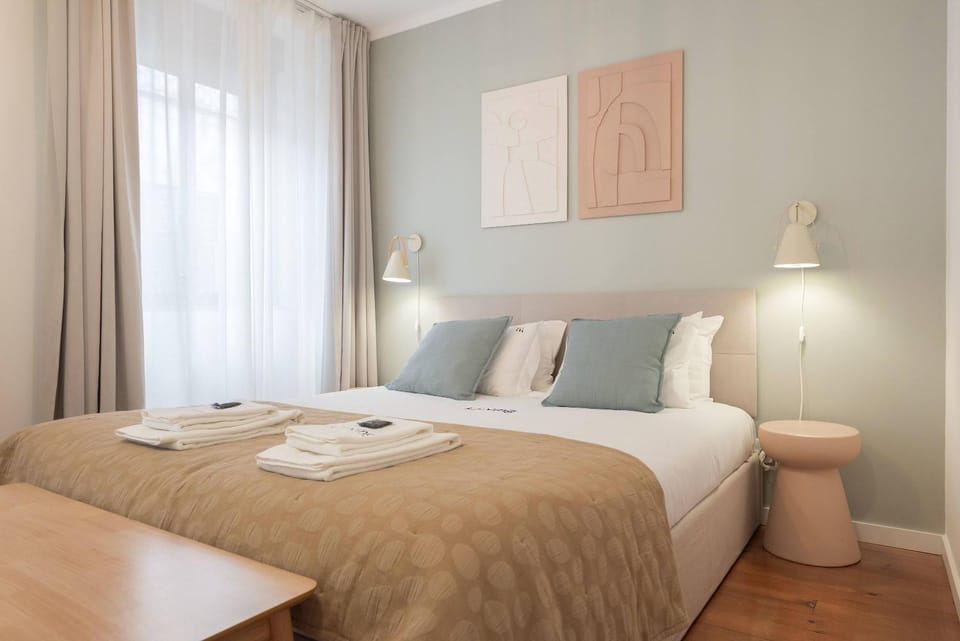 Liiiving in Porto - Downtown Comfort House House in Porto