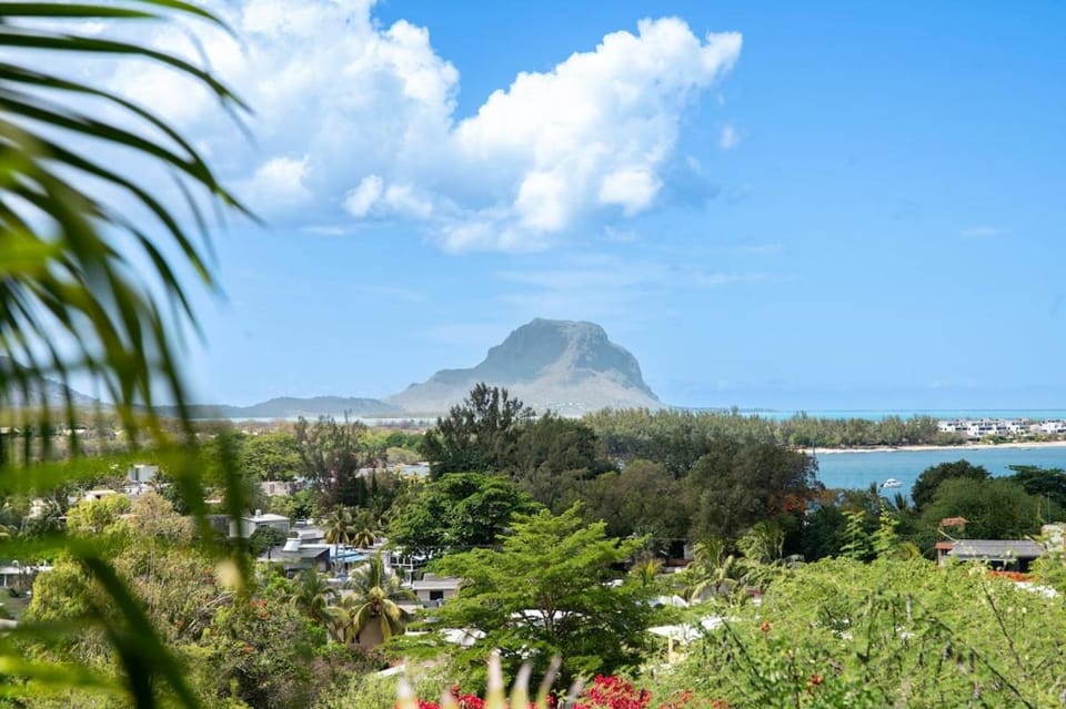 3 chambres privées avec panorama sur le Morne Villa in Rivière Noire District, Mauritius