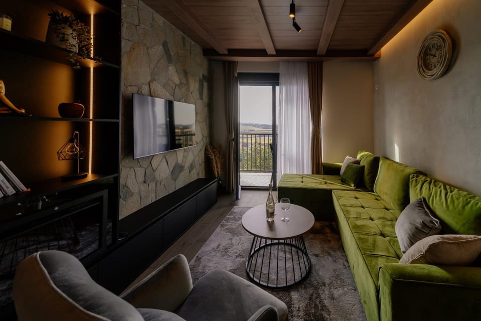 TV and multimedia, View (from property/room), Balcony/Terrace, Living room, fireplace