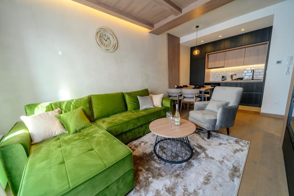 Living room, Dining area, kitchen