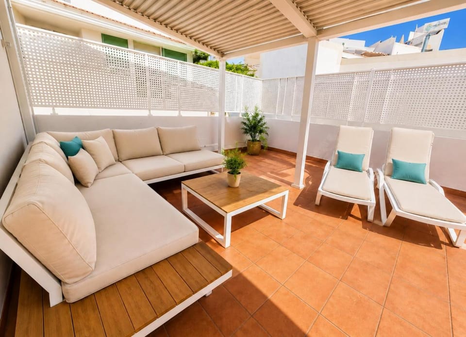 Solarium, sunbed