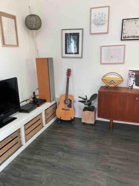 Townhouse with quiet garden House in Marseille