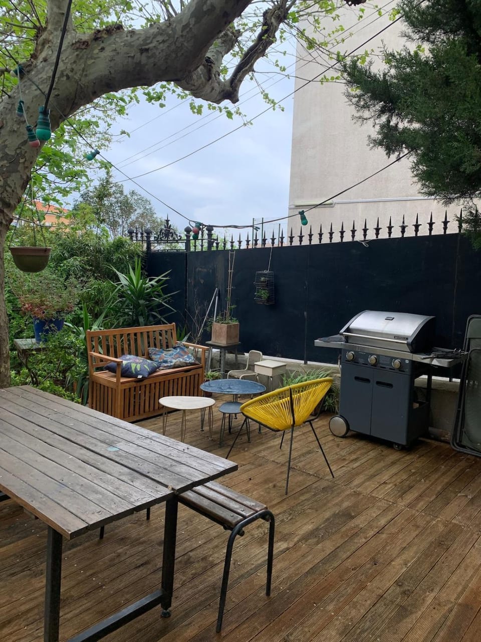 Townhouse with quiet garden House in Marseille