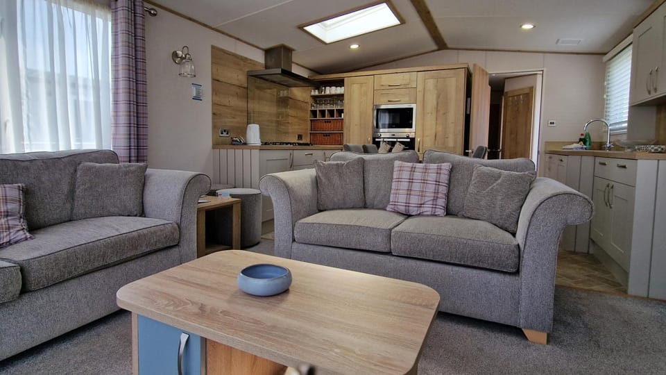 Rocco Family Retreat, Green Lawns House in Selsey