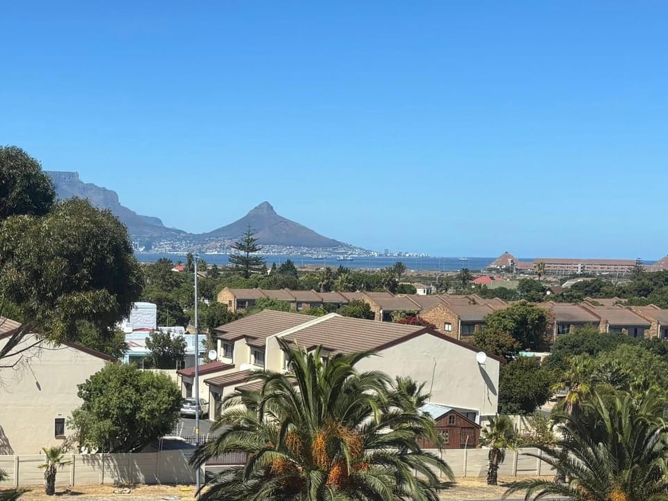 Day, Natural landscape, Mountain view, Sea view