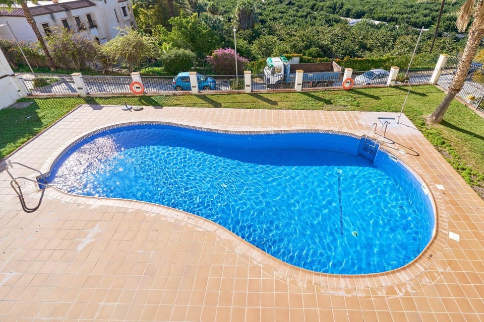 Property building, Swimming pool