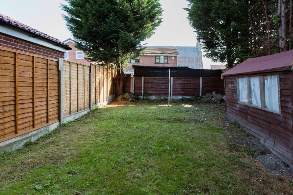 2 Bedroom Holiday Home eith 3 Beds Sofa Bed Near Manchester City Stadium House in Manchester