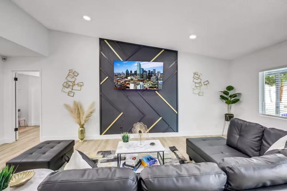TV and multimedia, Living room, Seating area