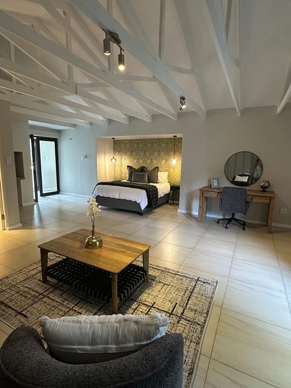 Luxe Stay Somerset West 4 Apartment in Cape Town
