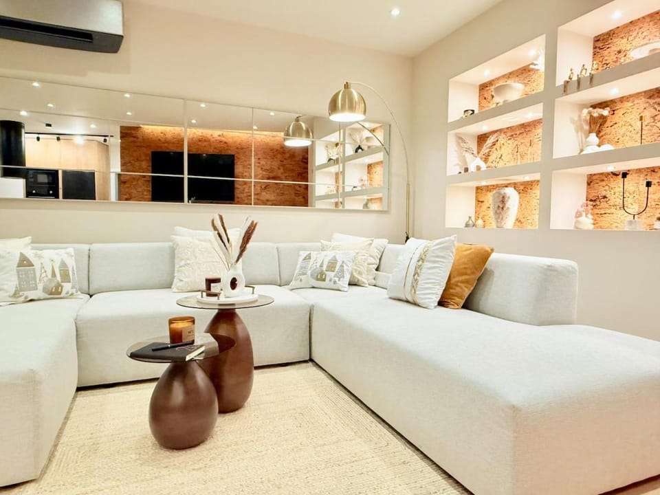 Lux Boutique 2 BDR apartment right next ski gondola lift Apartment in Bansko