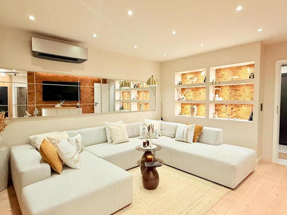 Lux Boutique 2 BDR apartment right next ski gondola lift Apartment in Bansko