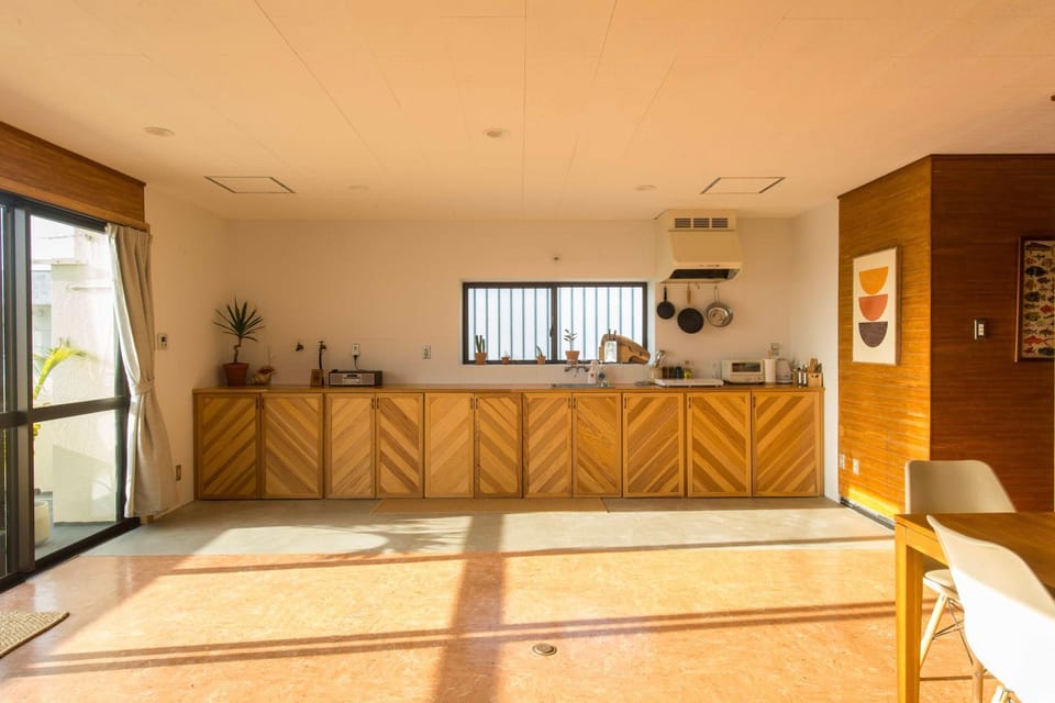 Off The Wall Lodge Chatan Apartment in Okinawa Prefecture