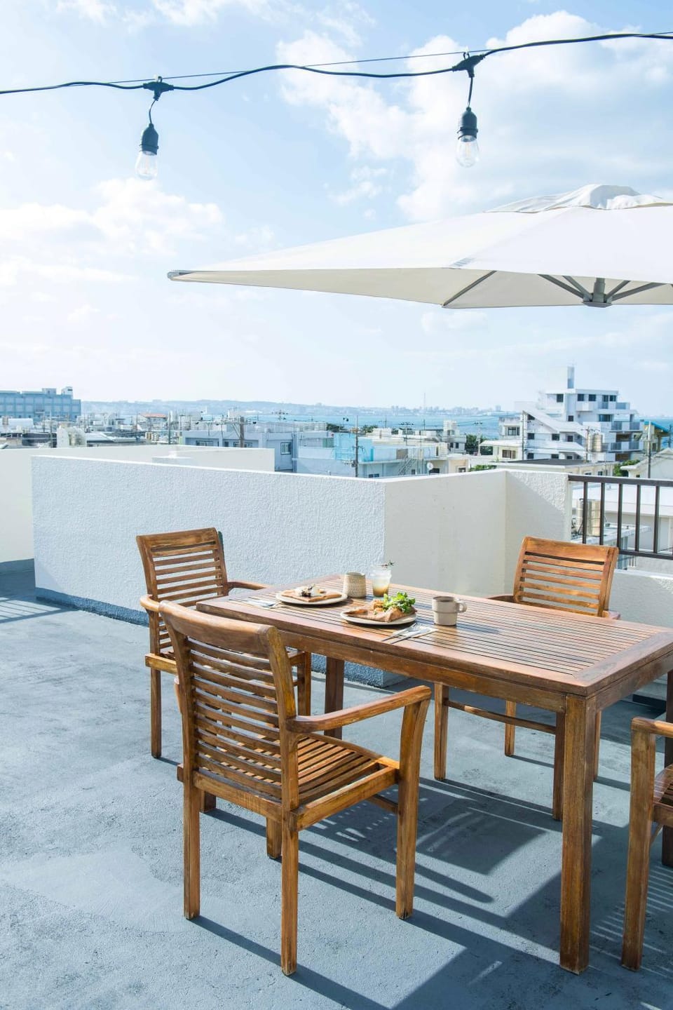 Off The Wall Lodge Chatan Apartment in Okinawa Prefecture
