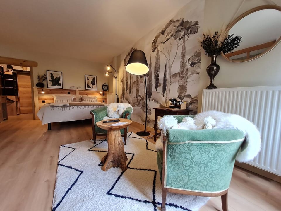 Living room, Seating area
