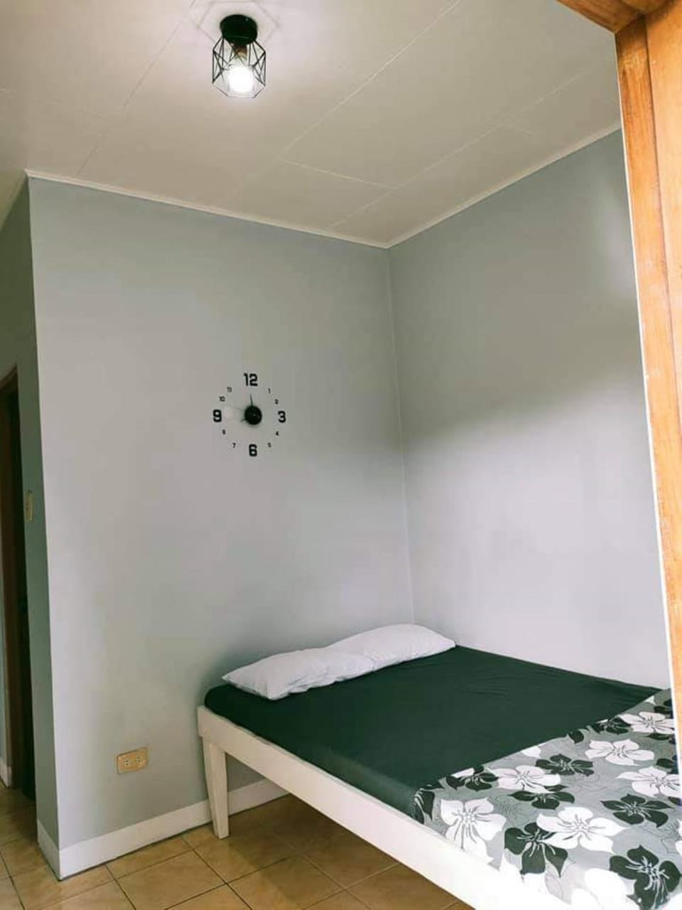 La Guerta Lodging House - Uno Hostel in Caraga