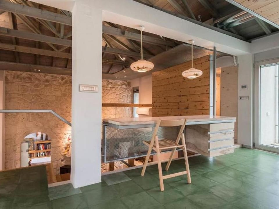 Seating area, Bedroom, Area and facilities