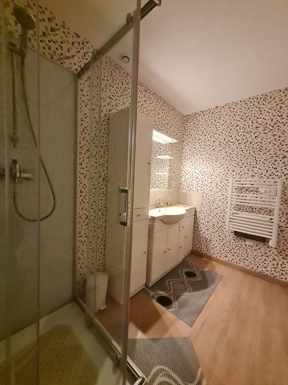Shower, Bathroom
