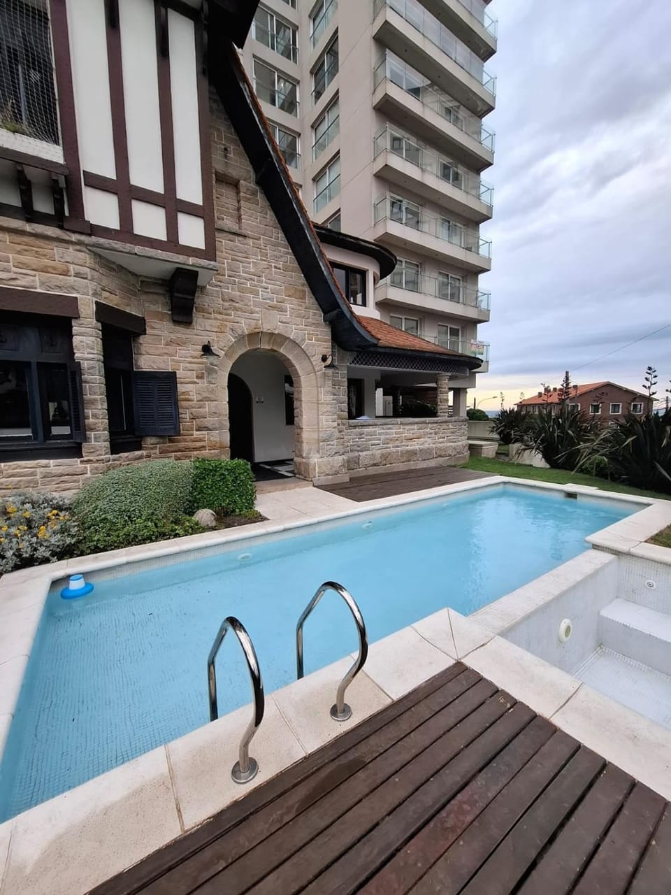 Property building, Swimming pool