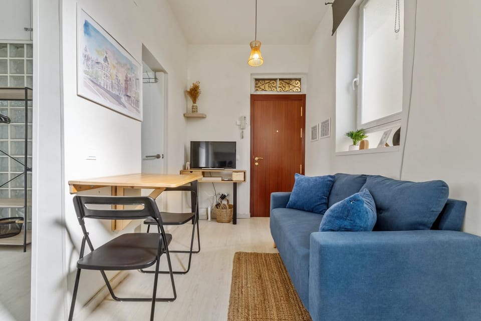 TV and multimedia, Living room, Dining area