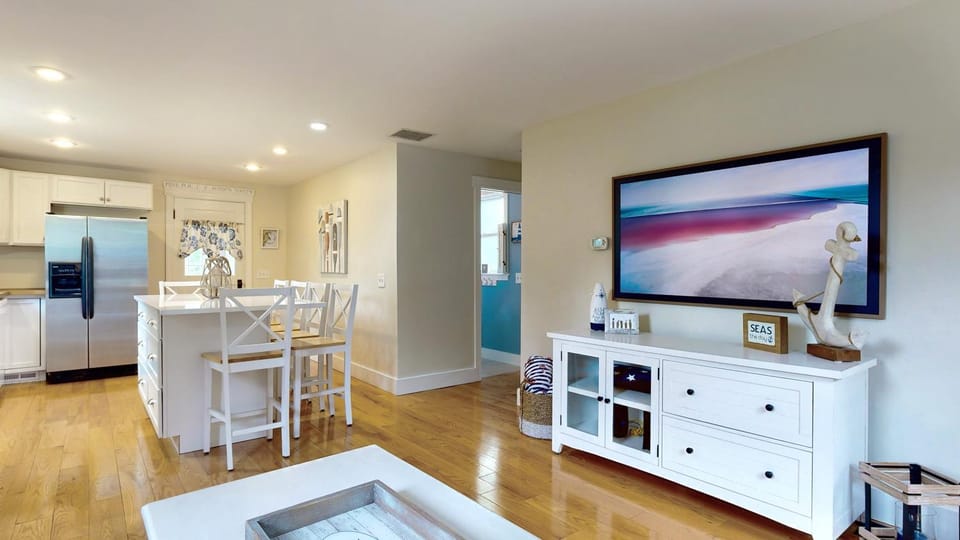 Beachwood Cottage by Bayley Vacation Rentals House in Scarborough