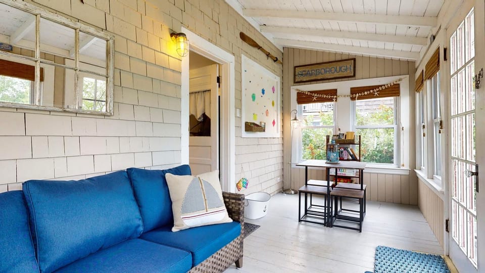 Beachwood Cottage by Bayley Vacation Rentals House in Scarborough
