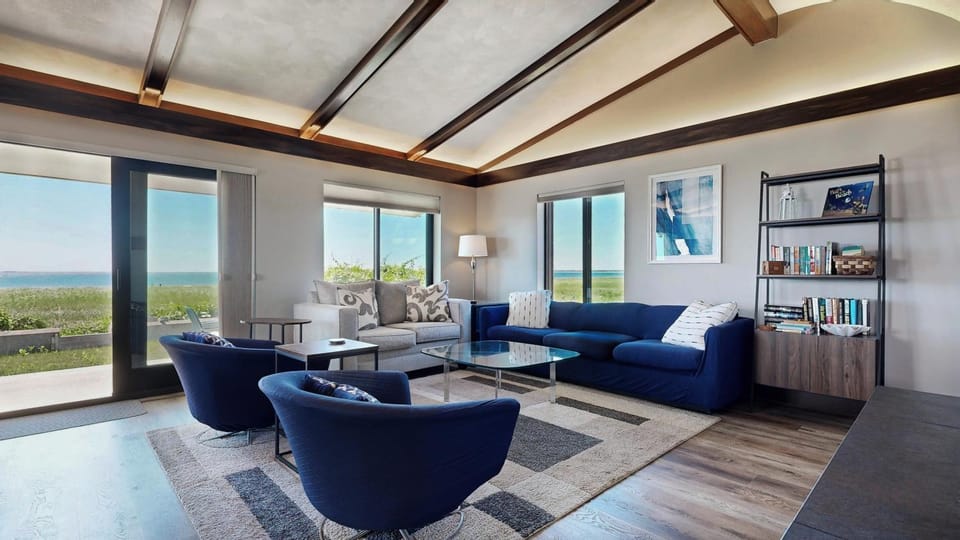 Coastal Escape by Bayley Vacation Rentals House in Scarborough