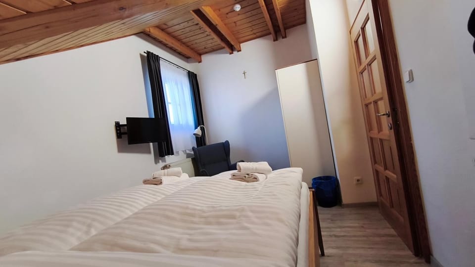 Grizzly House Penzión Bed and Breakfast in Slovakia