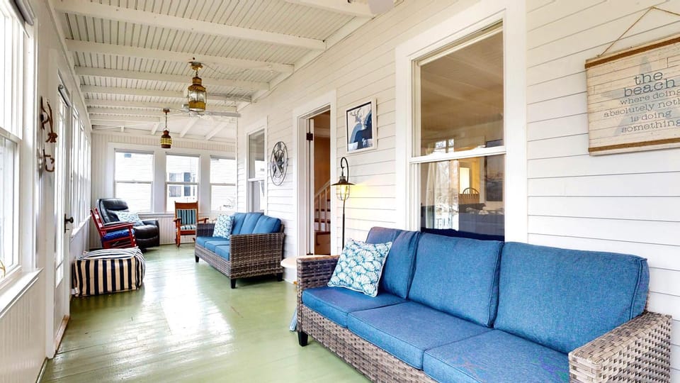 Driftwood Cottage by Bayley Vacation Rentals House in Scarborough