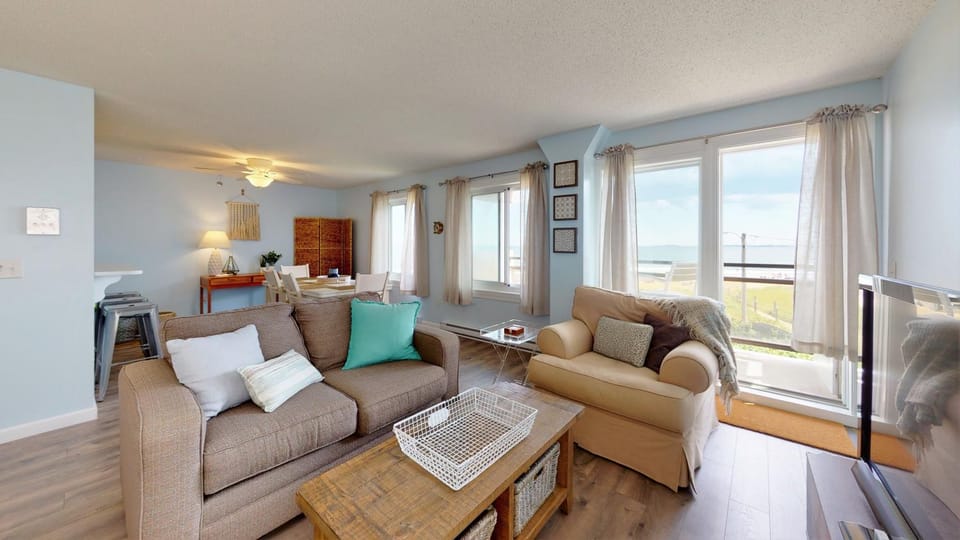 Oceanview Oasis by Bayley Vacation Rentals House in Old Orchard Beach