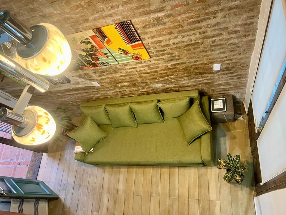 Loft con patio frente a Mercado San Telmo, 2 baños Apartment in Buenos Aires