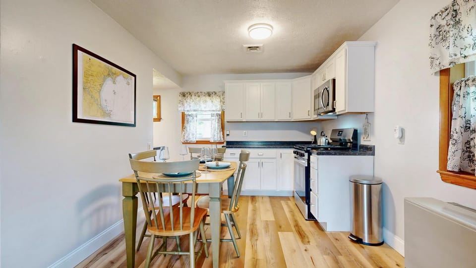 Seaglass Cottage by Bayley Vacation Rentals House in Old Orchard Beach