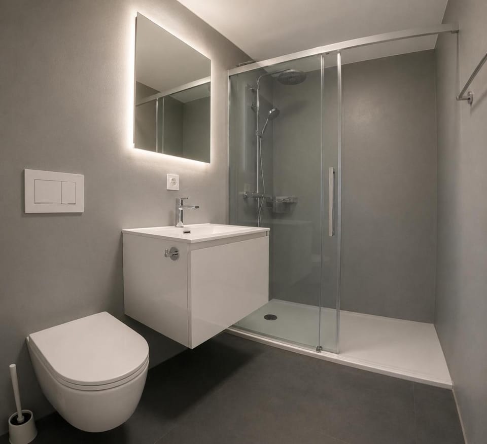 Shower, Toilet, Bathroom
