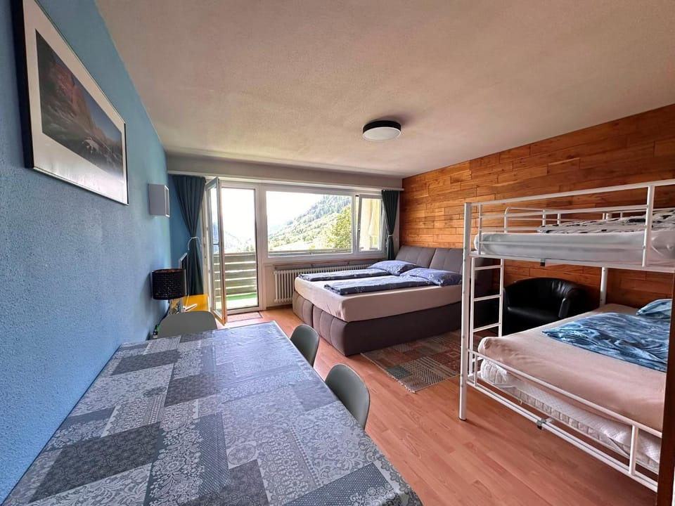 Bed, TV and multimedia, Photo of the whole room, Bedroom, bunk bed