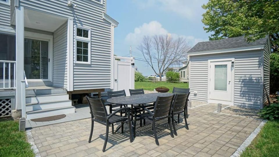 Seas the Day by Bayley Vacation Rentals House in Scarborough