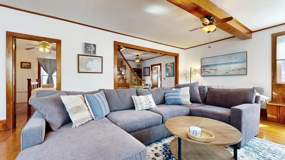 Sunshine Daydream by Bayley Vacation Rentals House in Old Orchard Beach