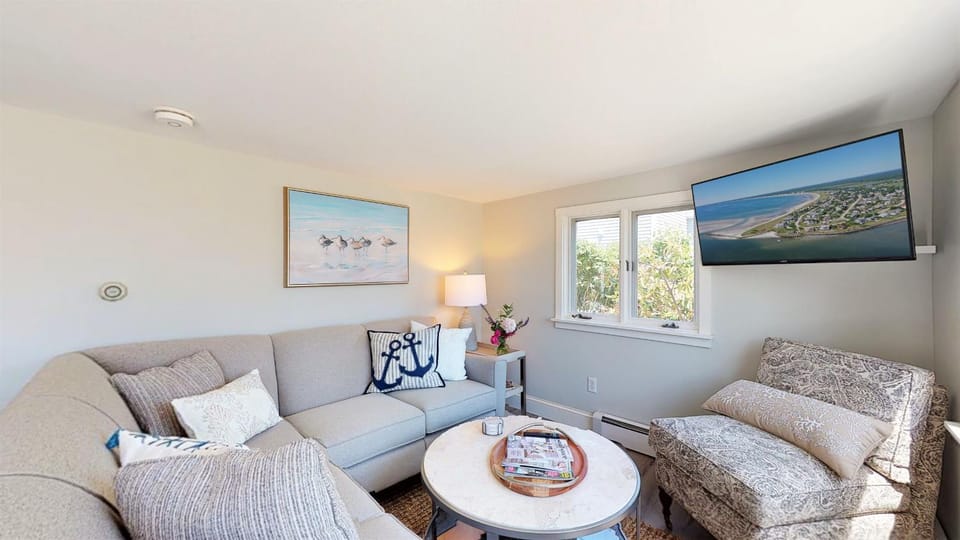 The Cove by Bayley Vacation Rentals House in Scarborough