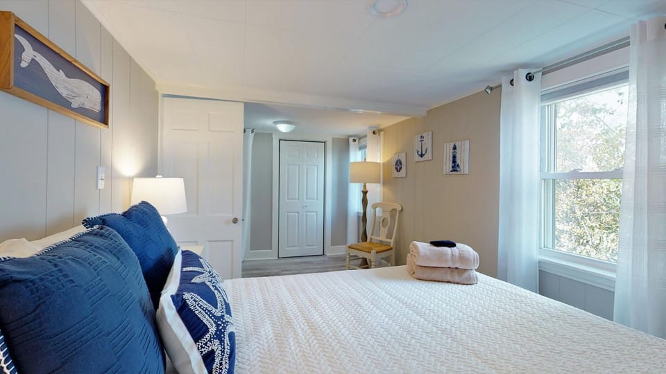 The Hidden Cove by Bayley Vacation Rentals House in Scarborough
