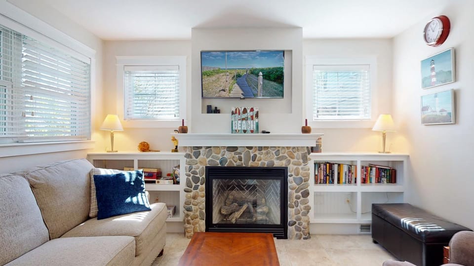 The Otis House by Bayley Vacation Rentals House in Pine Point