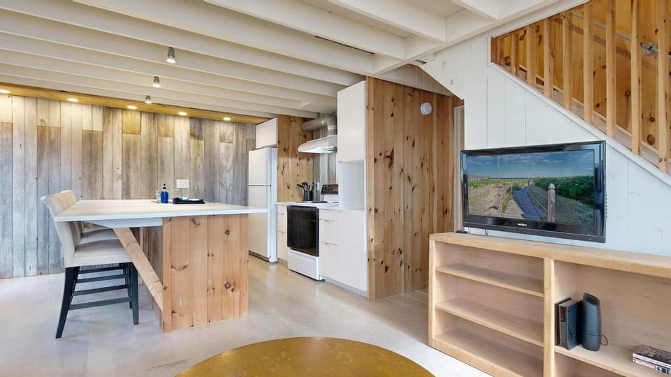 Tide & Timber by Bayley Vacation Rentals House in Old Orchard Beach