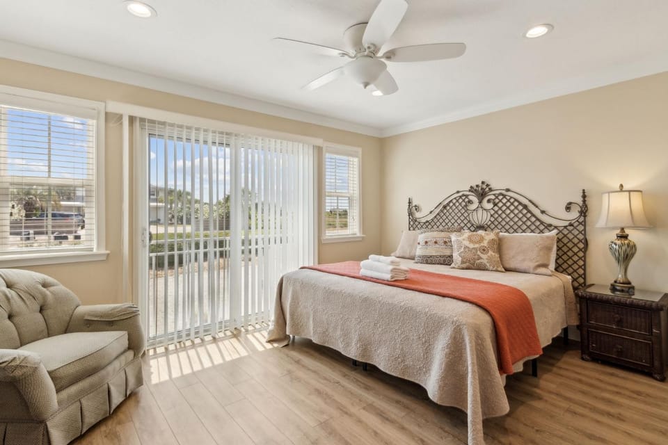 Seven Seas Townhome - Pet Friendly - Fernandina Beach House in Fernandina Beach