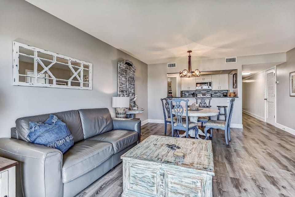 Freshly Renovated 2BR Dream Condo - Beachfront - Stunning Views Apartment in Fernandina Beach