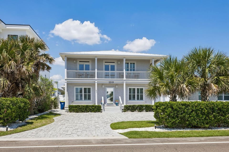 Private Pool and Hot Tub - Fernandina Beach Retreat House in Fernandina Beach