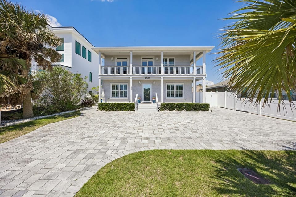 Private Pool and Hot Tub - Fernandina Beach Retreat House in Fernandina Beach