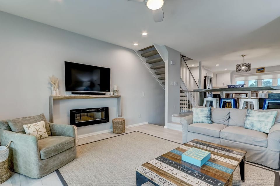 Spacious Beachfront 3BR in Amelia Island - Sandpiper Loop House in Fernandina Beach