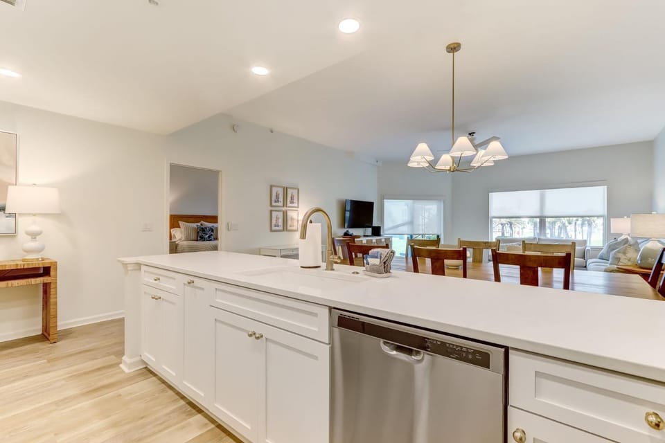 Luxury 3BR Retreat in Fernandina Beach - Ocean Park - 103 Apartment in Fernandina Beach