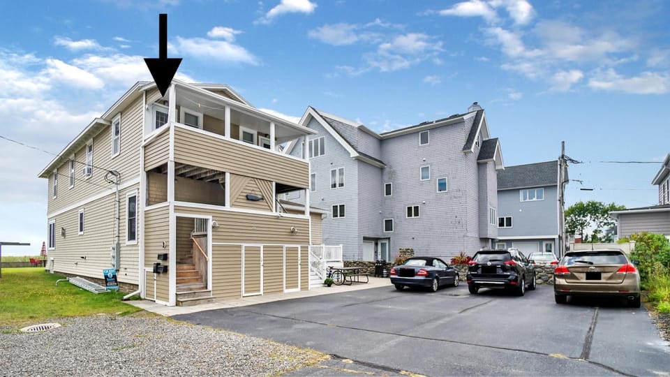 Sandy Beach at Port by Bayley Vacation Rentals Apartment in Old Orchard Beach