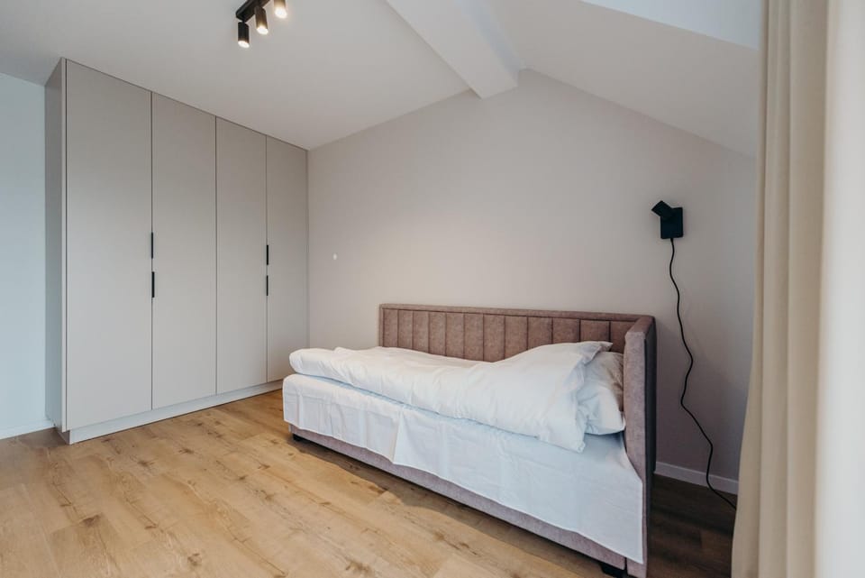 Bedroom, wardrobe