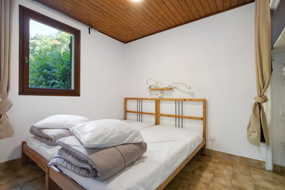 Property building, Living room, Bedroom